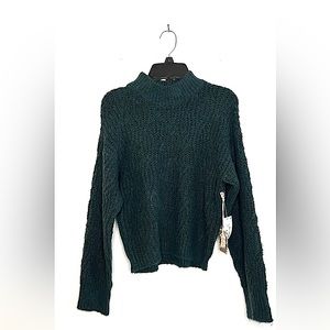 NWT Chelsea & Violet green knit sweater size medium retail $39